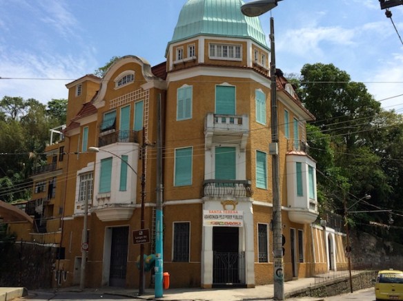 A grand house in Santa Teresa